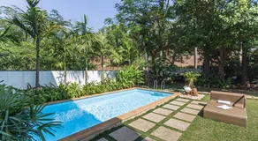 El House by StayVista - Unwind in a Villa with Pool and Lush Lawn - Image 5