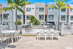 Lofts of Aventura - Image 5