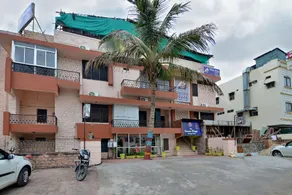 OYO Crown Plaza Heritage - Image 2