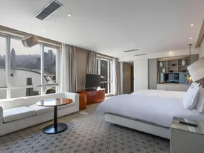 Shanghai Bund South China Harbour View Hotel - Image 2