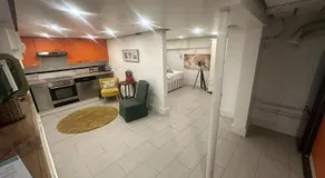 Studio Retreat and Private Garden with Own Entrance - Image 2