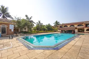 Modern 1BHK Condo With Pool 3min Walk To Beach - Image 3