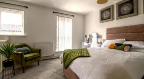 Beautiful 2 Bed House, Central spot with free parking - Image 4