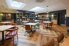 Travelodge Guildford - Image 2