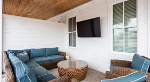 Watch Hill Manor Bourbon Commons - Image 5