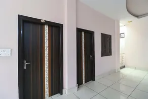 OYO 71455 Vasee Residency - Image 2