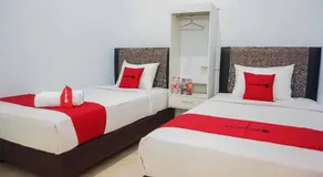 RedDoorz near Velodrome Malang 2 - Image 2