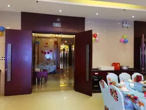 XINHUYUAN INTERNATIONAL HOTEL - Image 2