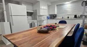 Beautiful Apartment with Board Games and massage Chair to Close to Downtown - Image 3