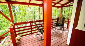 The Americana - Parker Creek Bend Cabins - Image 3