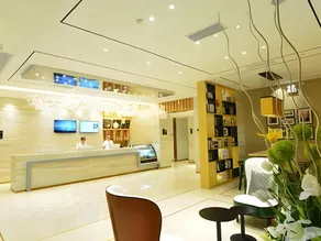 City Comfort Inn Ledong Bus Station - Image 5