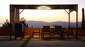 Sky High Guesthouse - Image 5