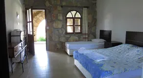 Elausa Hotel & Restaurant - Image 2
