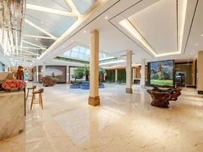 Xingren V Plus Boutique Theme Hotel - Image 3
