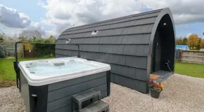 Bumblebee Glamping Pod - Image 3
