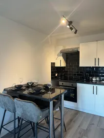 Moderne-Appartement-Salle de bain privée - Image 4