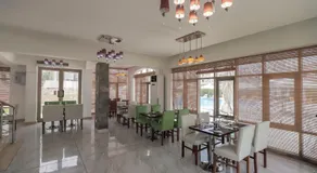 Green Leaves Hotel - Image 4