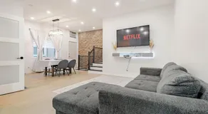 Top Rated Vacation House Montreal Private Parking - Image 2