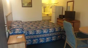 Evergreen Inn - Image 5