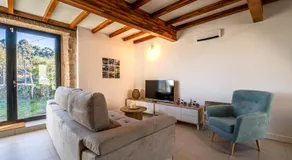 Casa de piedra en naturaleza ideal para relajarse aventura o trabajar - Image 2