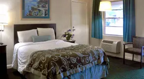 Azalea Inn & Suites - Image 2