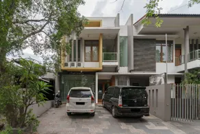 Aimer Guest House Syariah Mitra RedDoorz - Image 5