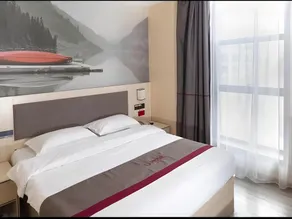 Thank Inn Hotel Shanghai Jiading District Baoli Wuyuehua Square - Image 5
