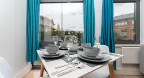 One bed flat with additional double mattress suitable for 4 - Image 3