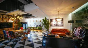 POSHPACKER - Chengdu Local Tea Hostel - Image 3