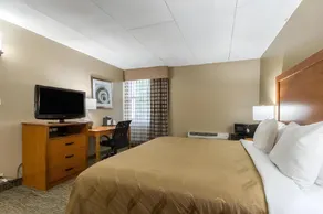 OYO Greenridge Hotel - Image 5