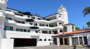 The Surfbreak Hotel - Image 3