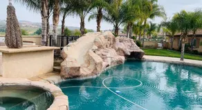 High End Triplex with Pool - Image 2