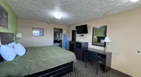 Deerfield inn & Suits - Image 3