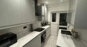 Modern 3bed, Garden, Surbiton St - Image 5