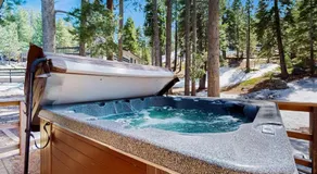 Single-level home with fireplace deck grill & washer&dryer sleeps 10 - Image 3