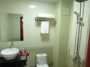 Lang Qiao hotel - Image 3