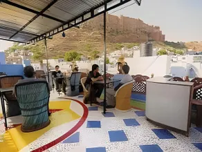 Sarvar Guest House - Image 5