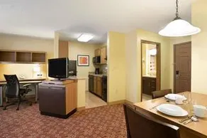 TownePlace Suites Houston Energy Corridor/Katy Freeway - Image 5