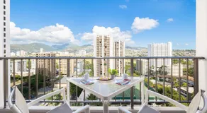 Beautiful Mountain View in Waikiki Sunset with Parking - Image 4