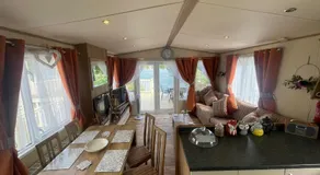 Lakeside Retreat 1 with hot tub, private fishing peg situated at Tattershall Lakes Country Park - Image 4