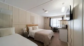 The Gatta Inn - Image 2