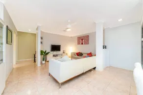 The Jewel of Vic Park - Image 3