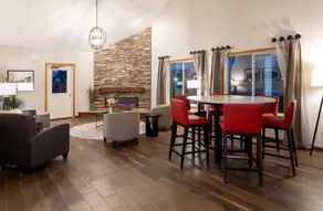 GrandStay Hotel & Suites - Image 2