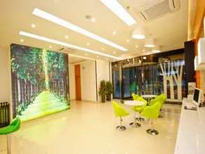 Vatica XuZhou XinYi Railway Station Square Hotel - Image 4
