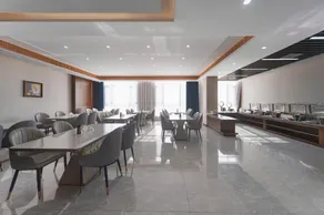 Guanlan Hotel - Image 4