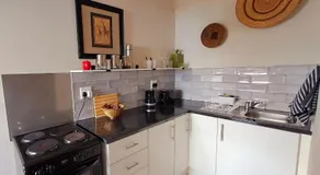 The Vic 1906 Self Catering Units - Image 5