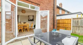 Host & Stay - St Clements House - Image 5