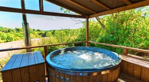 Finest Retreats - Wakehurst Luxury Dome - Image 3