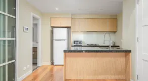 City central park 3 bedroom 8 guests 2 carpark - Image 5