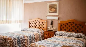 Hostal la Campana - Image 2